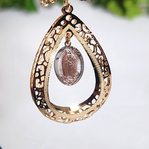 Tricolor Gold Drop Filigree Earrings  Butterfly with Virgin Mary - Picture 6 of 10